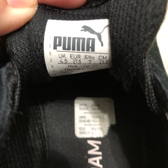 Gently used puma sneakers - Picture 3 of 5